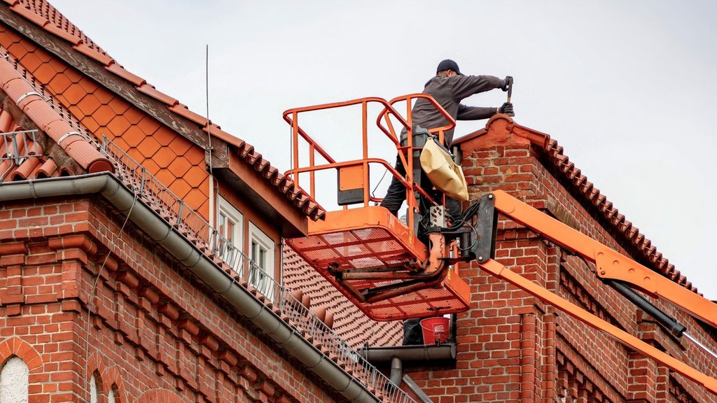 How Soffit Ventilation Works — and Why It Matters in a Florida Attic